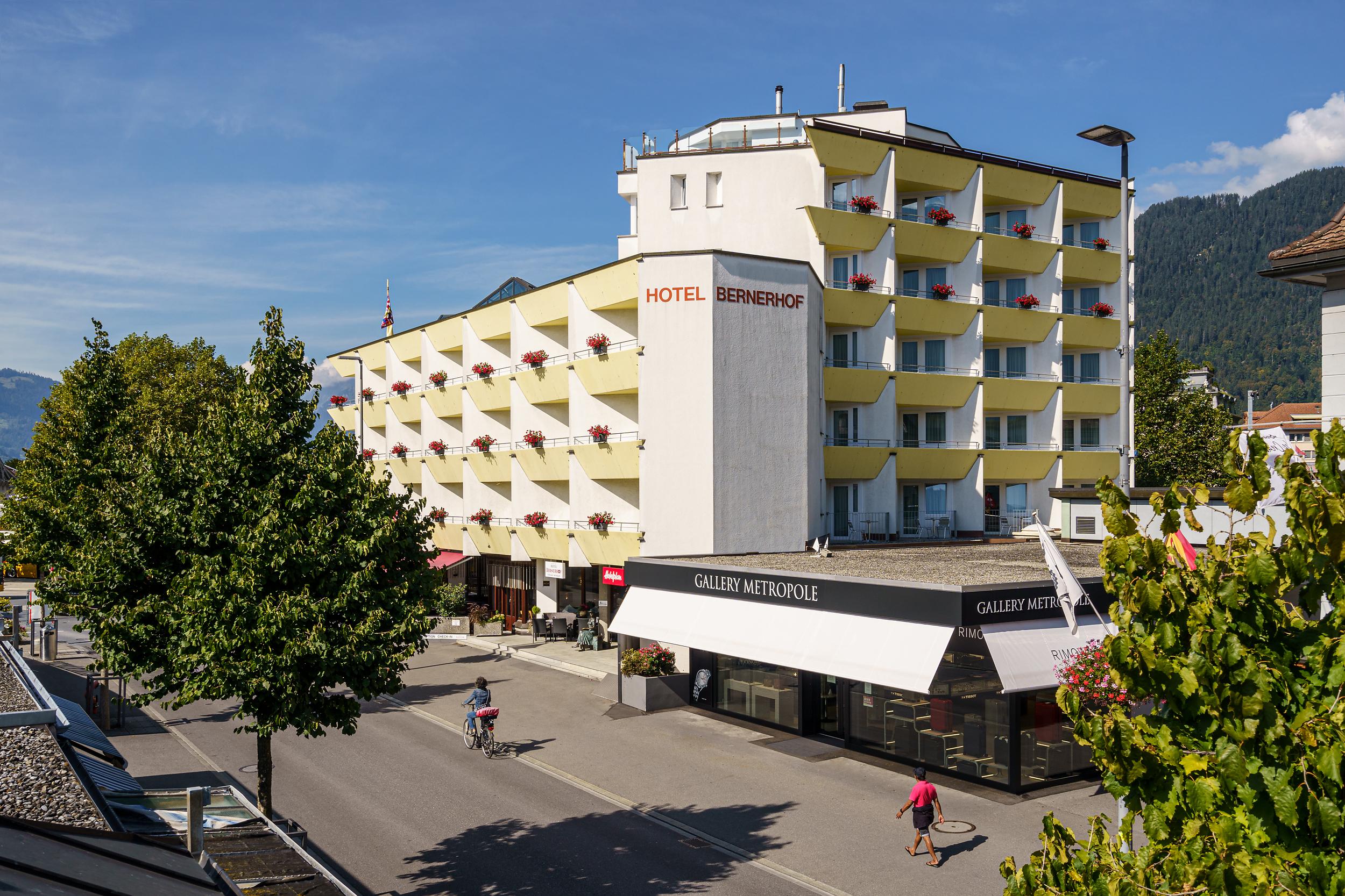Hotel Bernerhof Интерлакен Экстерьер фото